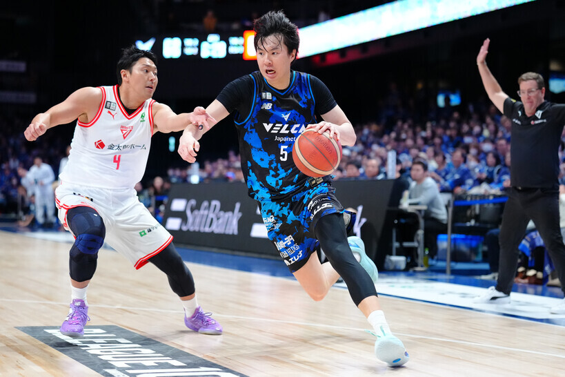 이현중 NBA 비보장 계약 총정리｜나이·키·프로필·학력·고향·연봉 20억 거절 이유 · 2026 일본 B리그 드리블 돌파 이현중