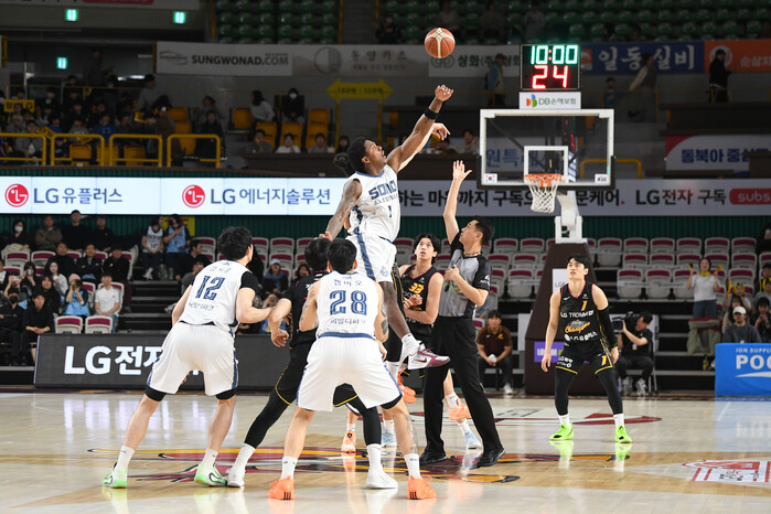 LG와 소노 4강 PO 1차전, 3~...