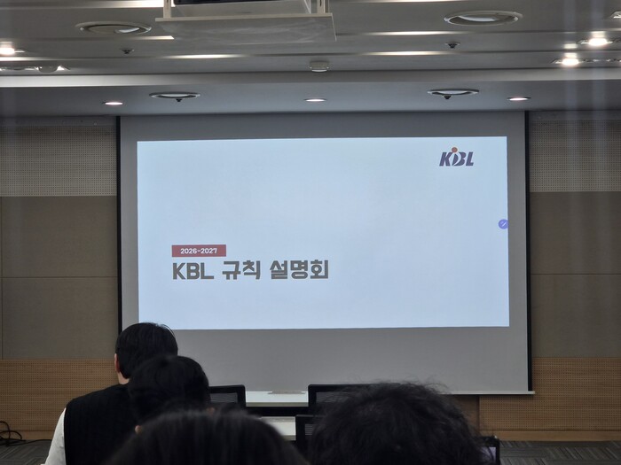 ‘추가 코치 챌린지 + 판독관 대신 ...